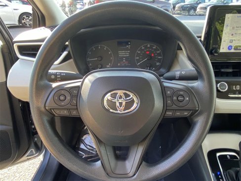 Used 2025 Toyota Corolla LE image 17