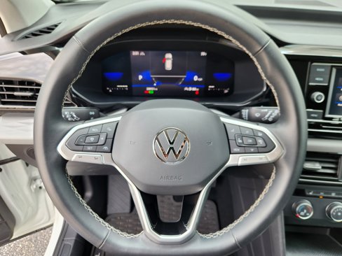 Used 2022 Volkswagen Taos S w/ IQ Drive S Package image 9