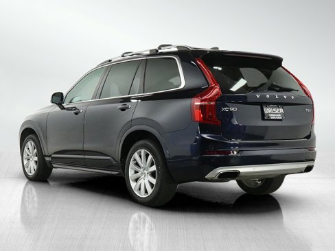 Used 2016 Volvo XC90 T6 Momentum w/ Momentum Plus Package image 3
