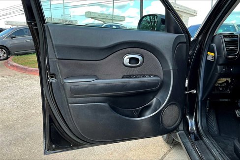 Used 2014 Kia Soul image 18