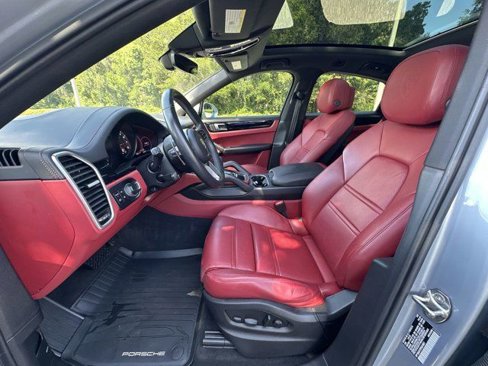 Certified 2023 Porsche Cayenne Coupe image 15