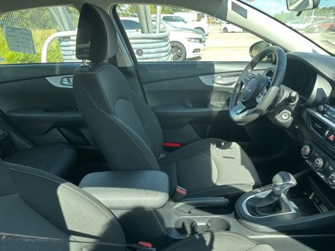 Used 2024 Kia Forte LXS image 3