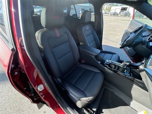 New 2025 Chevrolet Trax RS w/ Sunroof Package image 27