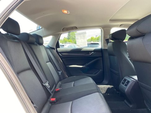 Used 2020 Honda Accord EX image 29