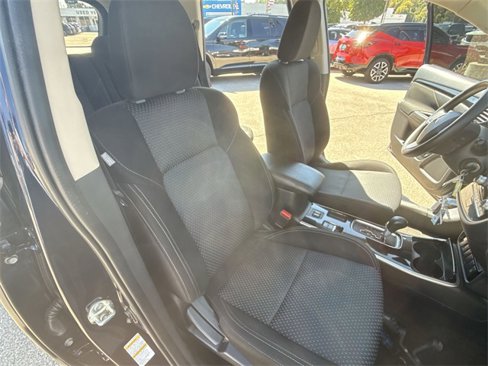 Used 2020 Mitsubishi Outlander ES image 25