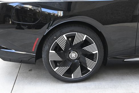 Used 2024 Rolls-Royce Spectre w/ Spectre Launch Package image 22