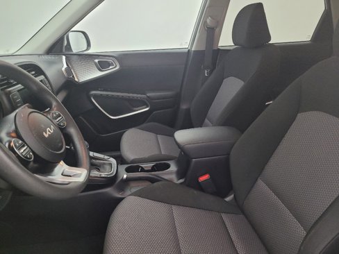 Used 2024 Kia Soul LX w/ Option Group 015 image 17