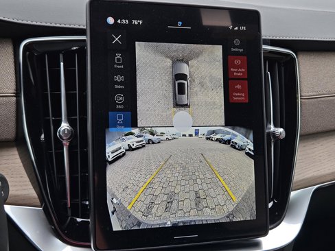 New 2025 Volvo XC90 B5 Plus w/ Protection Package Premier image 20