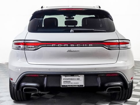 Certified 2024 Porsche Macan w/ Premium Plus Package image 11