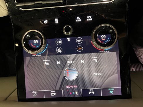 Used 2018 Land Rover Range Rover Velar R-Dynamic HSE image 38