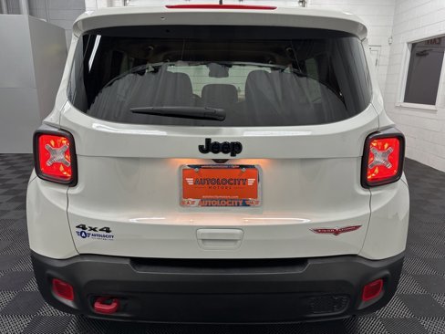 Used 2023 Jeep Renegade Trailhawk image 9