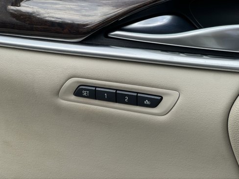 Used 2013 Cadillac XTS Premium image 33
