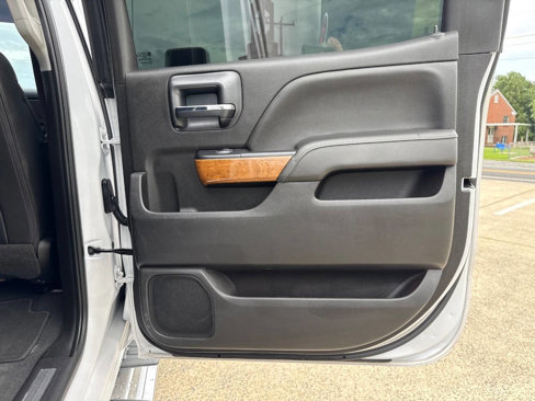 Used 2019 Chevrolet Silverado 2500 High Country w/ Duramax Plus Package image 19