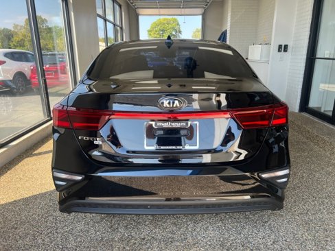 Used 2021 Kia Forte LX image 3