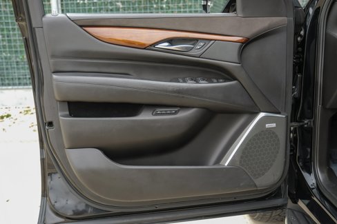 Used 2017 Cadillac Escalade ESV Luxury image 45