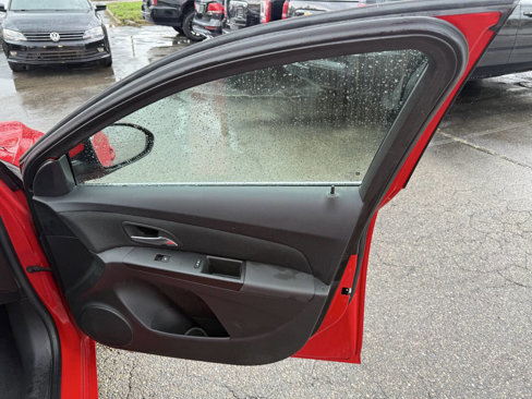Used 2016 Chevrolet Cruze LT w/ Technology Package image 17