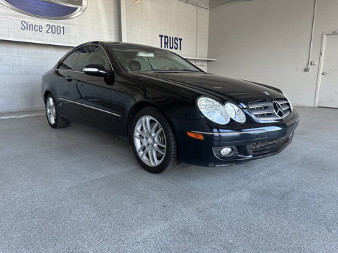 Used 2009 Mercedes-Benz CLK 350 Coupe image 3