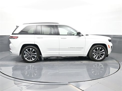 Used 2024 Jeep Grand Cherokee Overland w/ Trailer Tow Package image 26