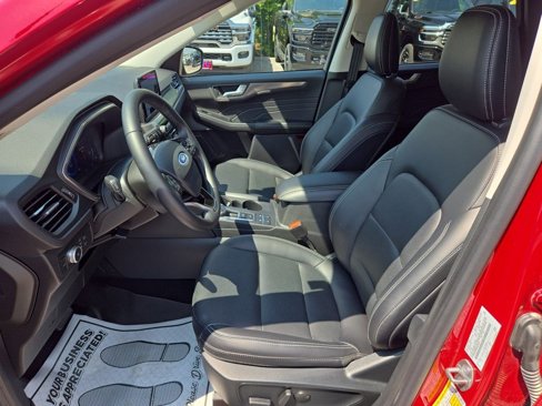Used 2021 Ford Escape Titanium image 14