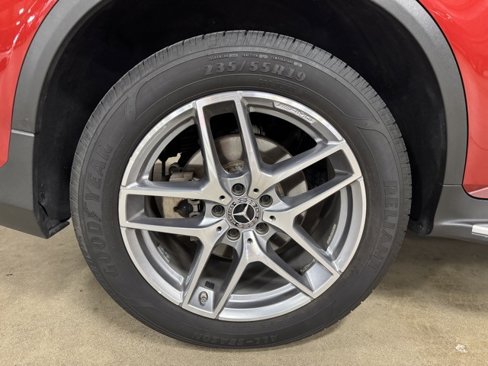 Used 2017 Mercedes-Benz GLC 300 4MATIC image 34