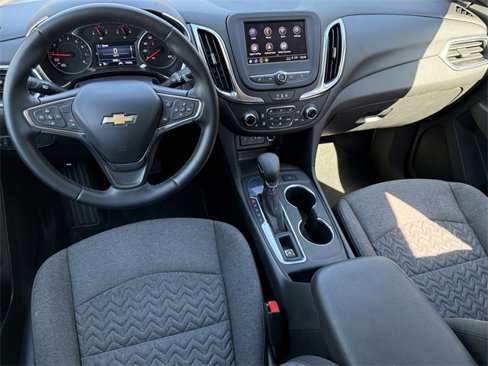 Used 2024 Chevrolet Equinox LT image 36