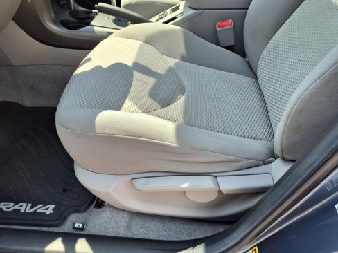Used 2012 Toyota RAV4 FWD image 26