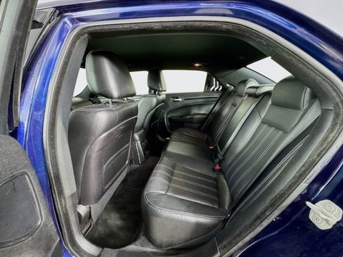 Used 2016 Chrysler 300 S image 29