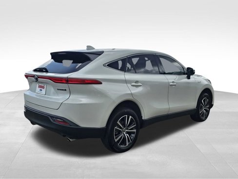 Used 2021 Toyota Venza LE w/ Carpet Mat Package (TMS) image 5