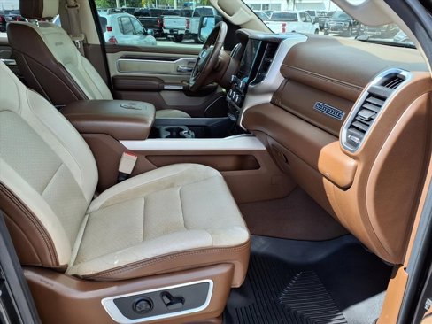 Used 2019 RAM 1500 Laramie image 13