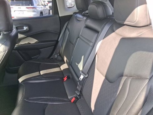 Used 2018 Jeep Compass Altitude image 11