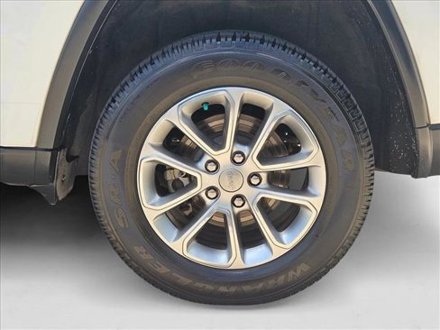 Used 2014 Jeep Grand Cherokee Limited w/ Trailer Tow Group IV image 25
