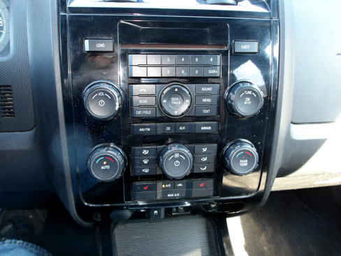 Used 2010 Ford Escape Limited image 20
