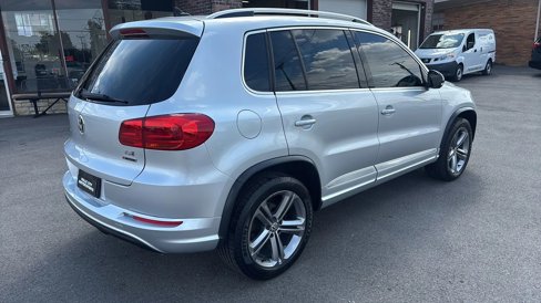 Used 2017 Volkswagen Tiguan Sport image 13