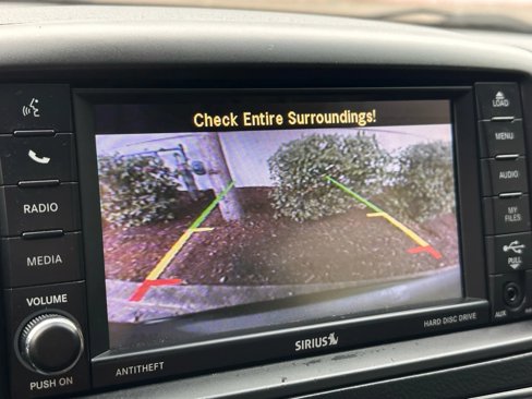 Used 2019 Dodge Grand Caravan SXT w/ Driver Convenience Group image 11
