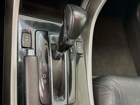 Used 2017 Honda Accord EX-L image 25
