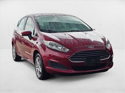 Used 2017 Ford Fiesta SE image 3