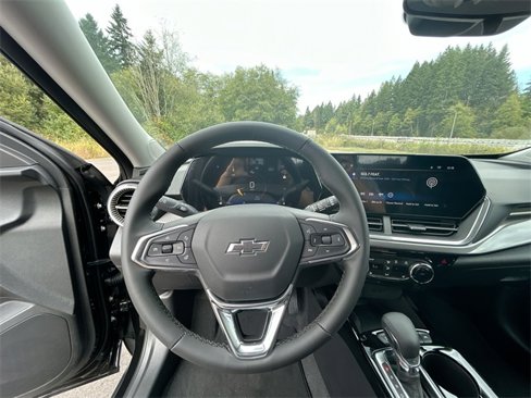 New 2025 Chevrolet Trax ACTIV w/ Sunroof Package image 10