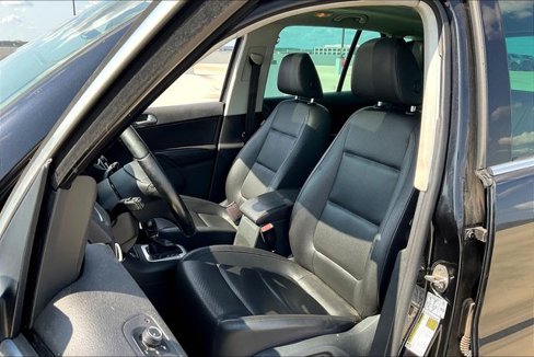 Used 2017 Volkswagen Tiguan Wolfsburg Edition image 9