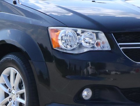 Used 2019 Dodge Grand Caravan SXT image 7