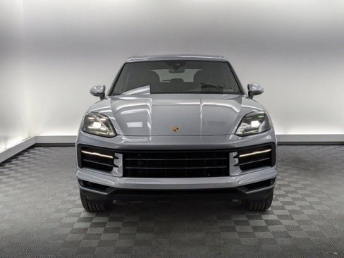 Used 2024 Porsche Cayenne image 7
