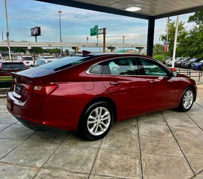 Used 2018 Chevrolet Malibu LT image 4