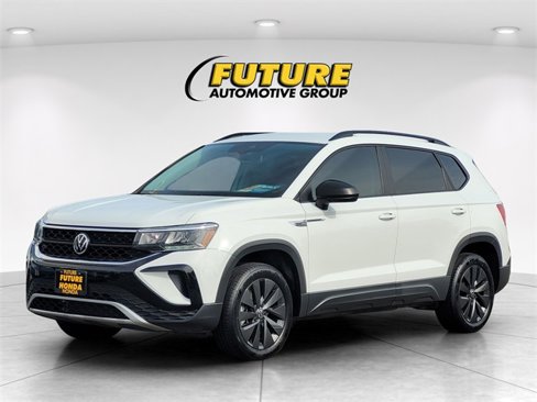 Used 2022 Volkswagen Taos S w/ IQ Drive S Package image 5