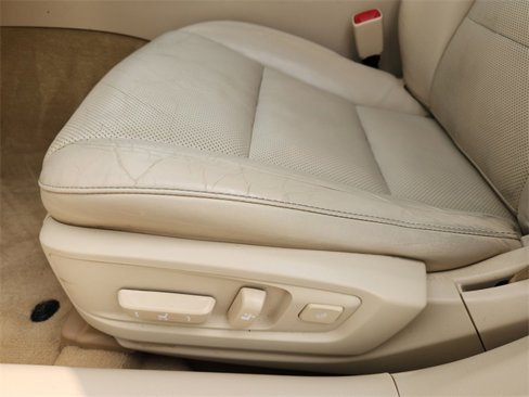 Used 2015 Lexus ES 300h w/ Navigation System Package image 30