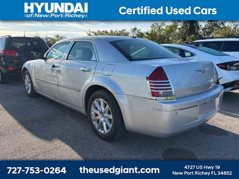 Used 2007 Chrysler 300 Touring L image 2