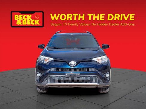Used 2018 Toyota RAV4 SE image 7