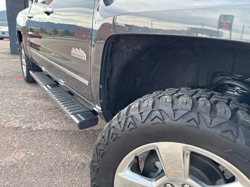 Used 2017 Chevrolet Silverado 1500 High Country image 51
