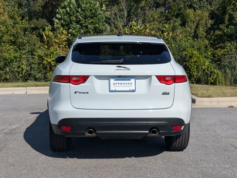 Used 2020 Jaguar F-PACE Premium image 6