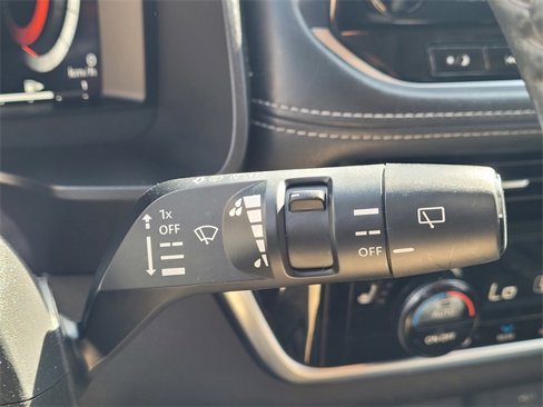 Used 2021 Nissan Rogue Platinum image 18