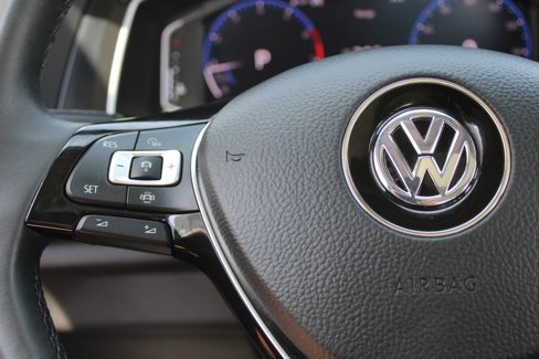 Certified 2020 Volkswagen Jetta SEL Premium image 13