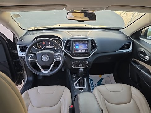 Used 2016 Jeep Cherokee Limited w/ Luxury Group image 8